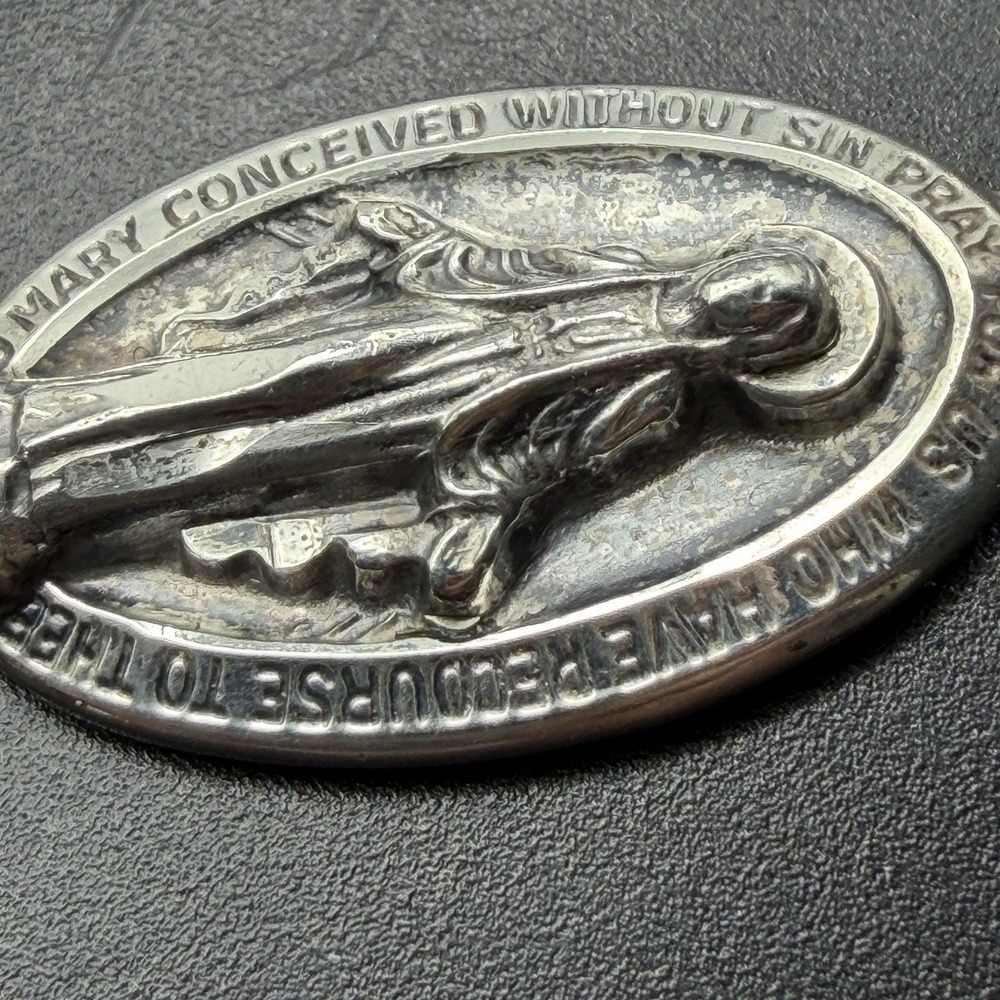 Vintage Sterling SIlver 925 Miraculous Mary Sacred Heart Oval Medal Pendant 1" - Picture 4 of 8
